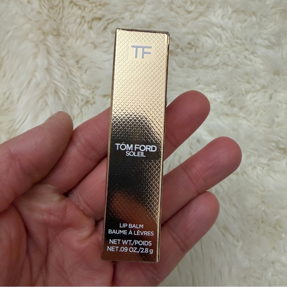 Tom Ford Soleil Lip Balm - 04 UNHIBITED - Picture 5 of 7